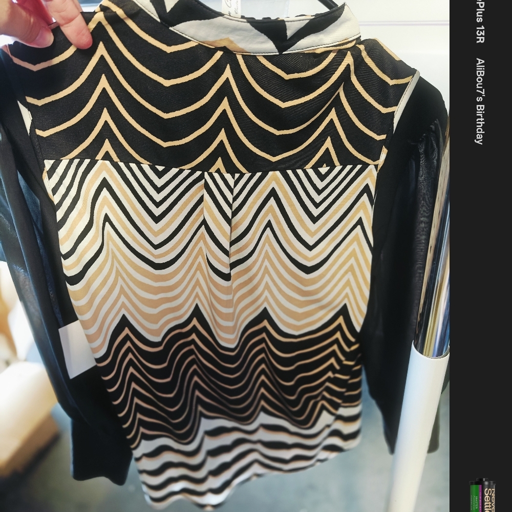 Size M - Picture 3 of 6